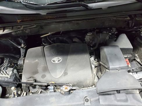 Used 2019 Toyota Highlander XLE image 6