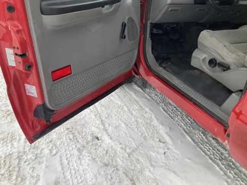Used 2005 Ford F250 2WD SuperCab Super Duty image 5