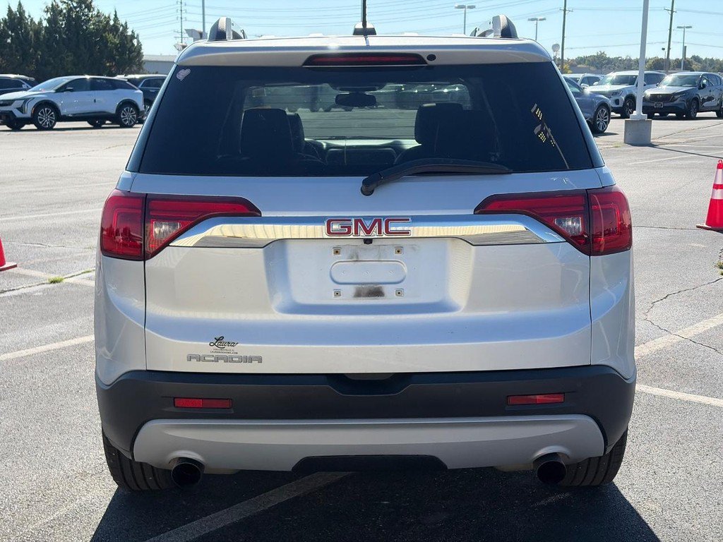 Used 2017 GMC Acadia SLT FWD image 3