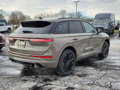 New 2026 Lincoln Corsair Premiere image 4