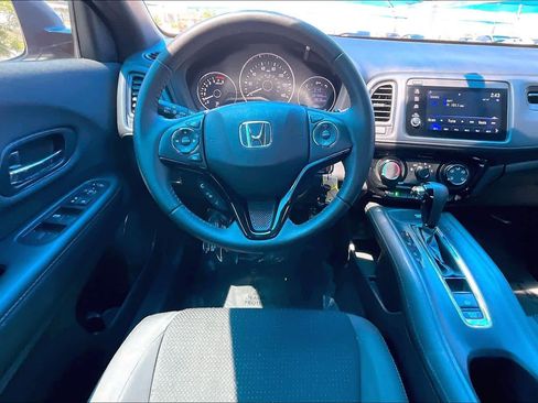Used 2022 Honda HR-V Sport image 6