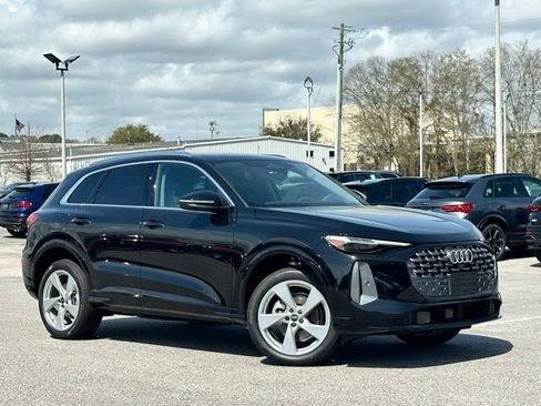 New 2025 Audi Q5 Premium Plus image 1
