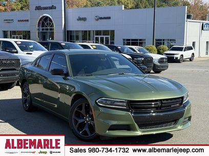 Used 2020 Dodge Charger SXT w/ Blacktop Package