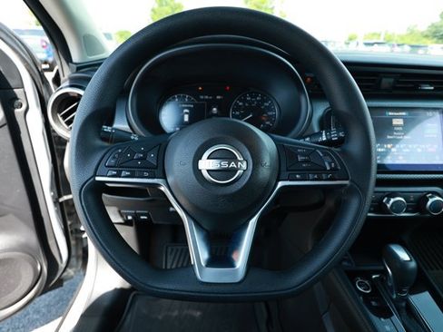 Used 2023 Nissan Kicks SV w/ Exterior Package FWD image 11