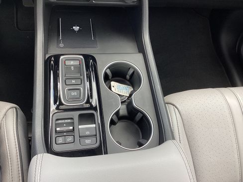 Used 2025 Honda Pilot Elite image 22