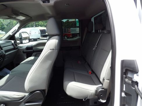 Used 2019 Ford F250 XL w/ Power Equipment Group RWD image 30