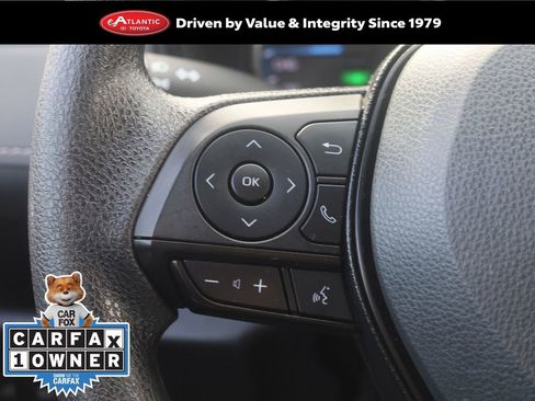 Used 2022 Toyota RAV4 LE AWD/4WD image 1