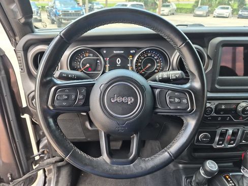 Used 2021 Jeep Wrangler Sport AWD/4WD image 10