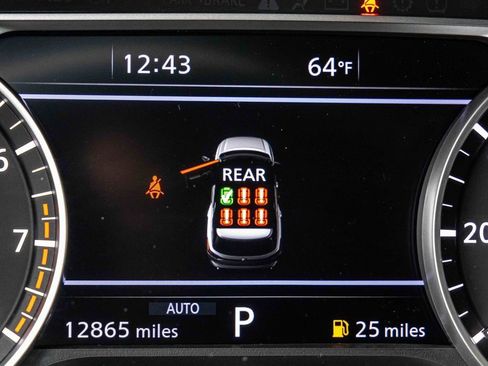 Certified 2024 Nissan Pathfinder SL image 8