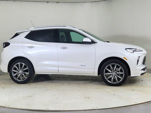 Used 2026 Buick Encore GX Avenir w/ Avenir Technology Package image 8