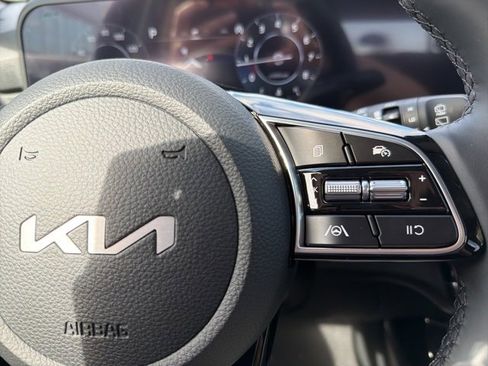 New 2026 Kia Seltos EX image 16