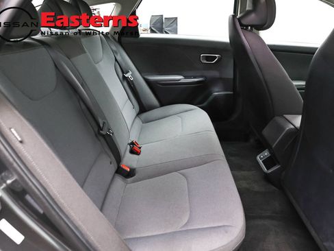 Used 2025 Kia K4 FWD image 23