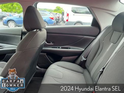 Used 2024 Hyundai Elantra SEL FWD image 23