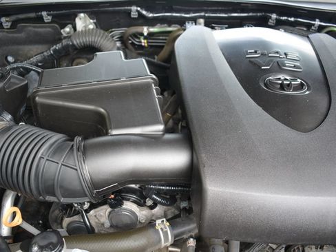 Used 2021 Toyota Tacoma SR AWD/4WD image 24