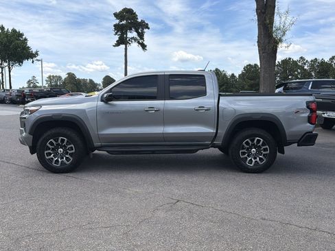 Used 2023 Chevrolet Colorado Z71 w/ Z71 Convenience Package 2 AWD/4WD image 17