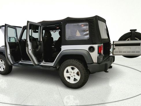 Used 2015 Jeep Wrangler Unlimited Sport w/ Quick Order Package 23S AWD/4WD image 12