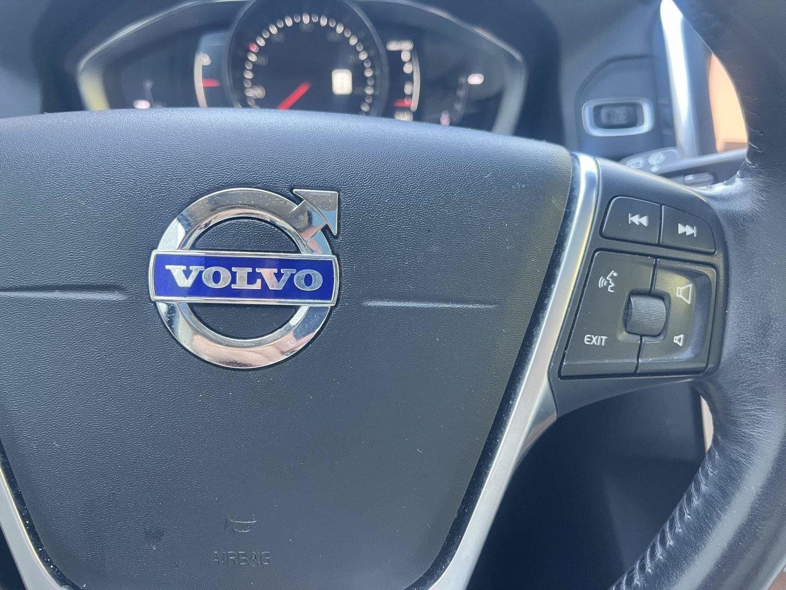 Used 2017 Volvo XC60 T6 Inscription w/ Advanced Package AWD/4WD image 10