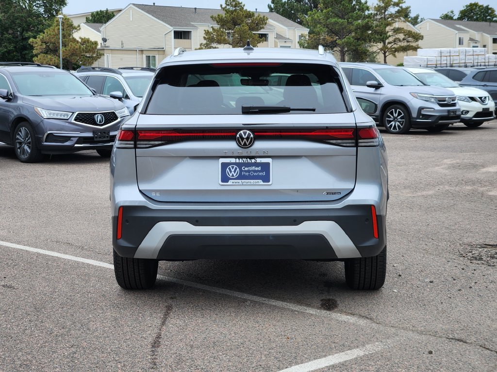 Used 2025 Volkswagen Tiguan SE AWD/4WD image 6