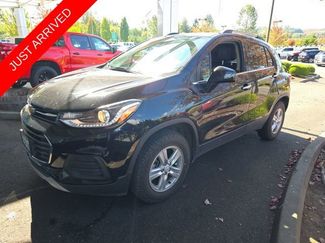 Used 2020 Chevrolet Trax LT w/ LT Convenience Package image 1