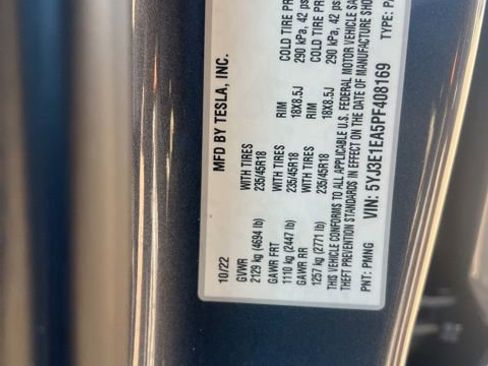 Used 2023 Tesla Model 3 Standard Range image 32