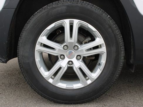 Used 2020 GMC Terrain SLE w/ Driver Convenience Package image 33