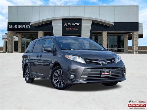 Used 2020 Toyota Sienna XLE Premium image 1
