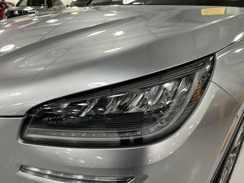 Used 2022 Lincoln Corsair AWD w/ Equipment Group 101A image 7