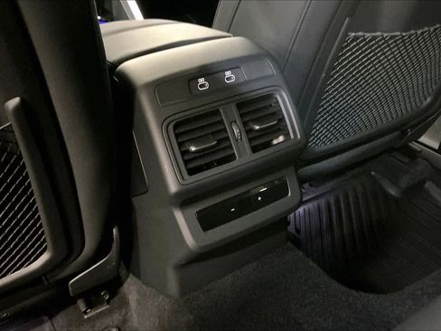 Used 2025 Audi Q5 Premium Plus w/ Premium Plus image 37