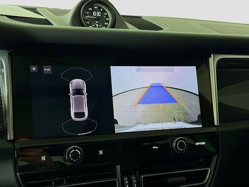 Used 2024 Porsche Macan GTS image 32