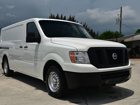 Used 2018 Nissan NV 2500 S RWD image 1