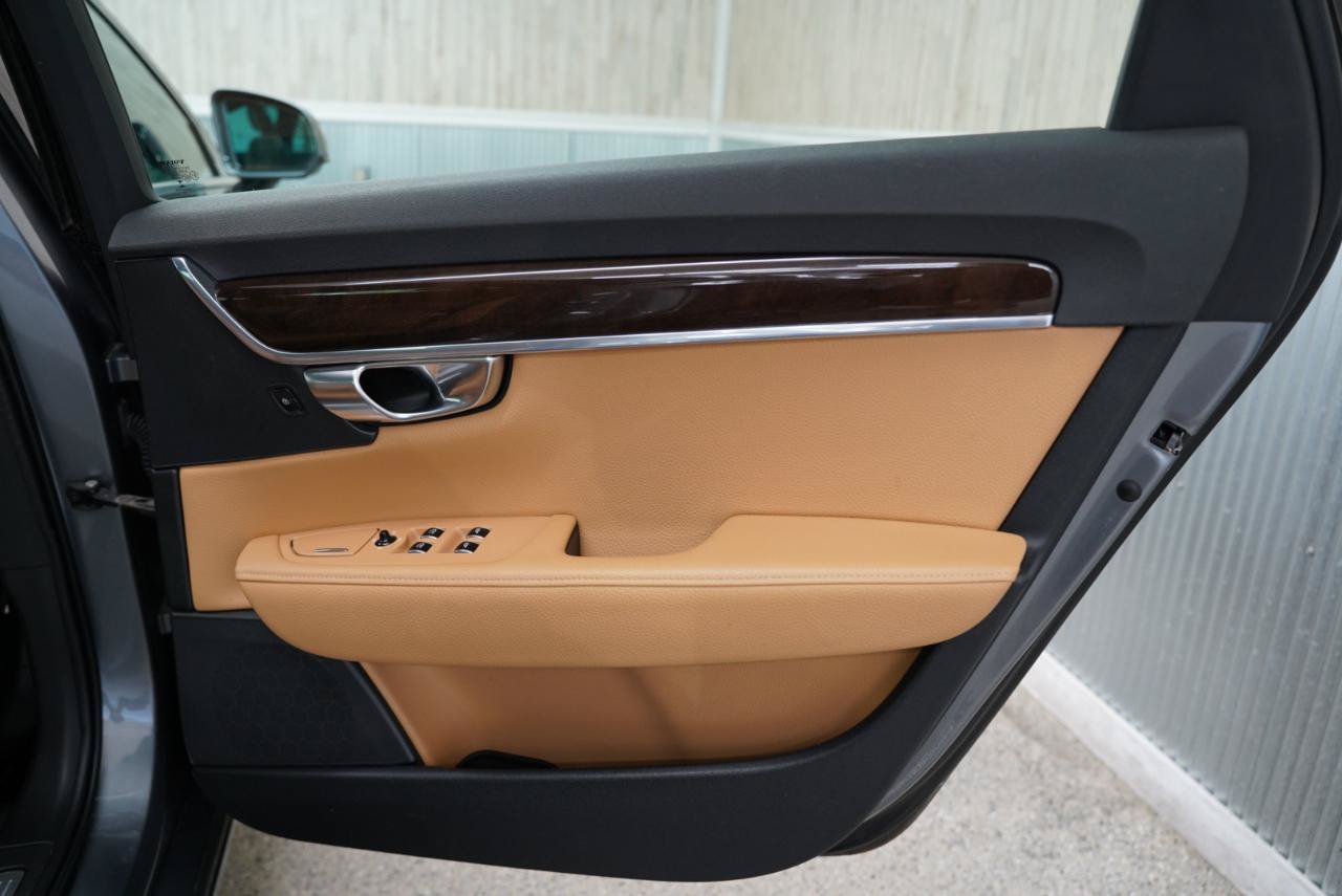 Used 2018 Volvo S90 T5 Momentum w/ Convenience Package FWD image 37