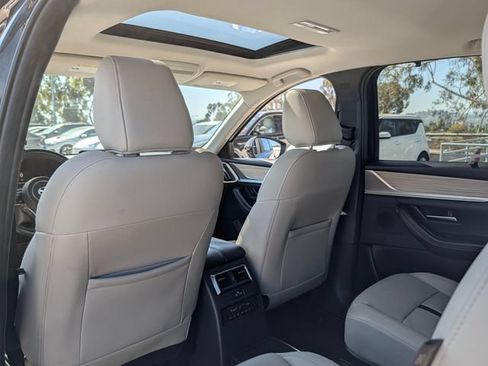 Certified 2024 MAZDA CX-90 Plug-In Hybrid w/ Preferred AWD/4WD image 17