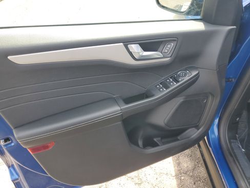 Used 2022 Ford Escape SEL image 10