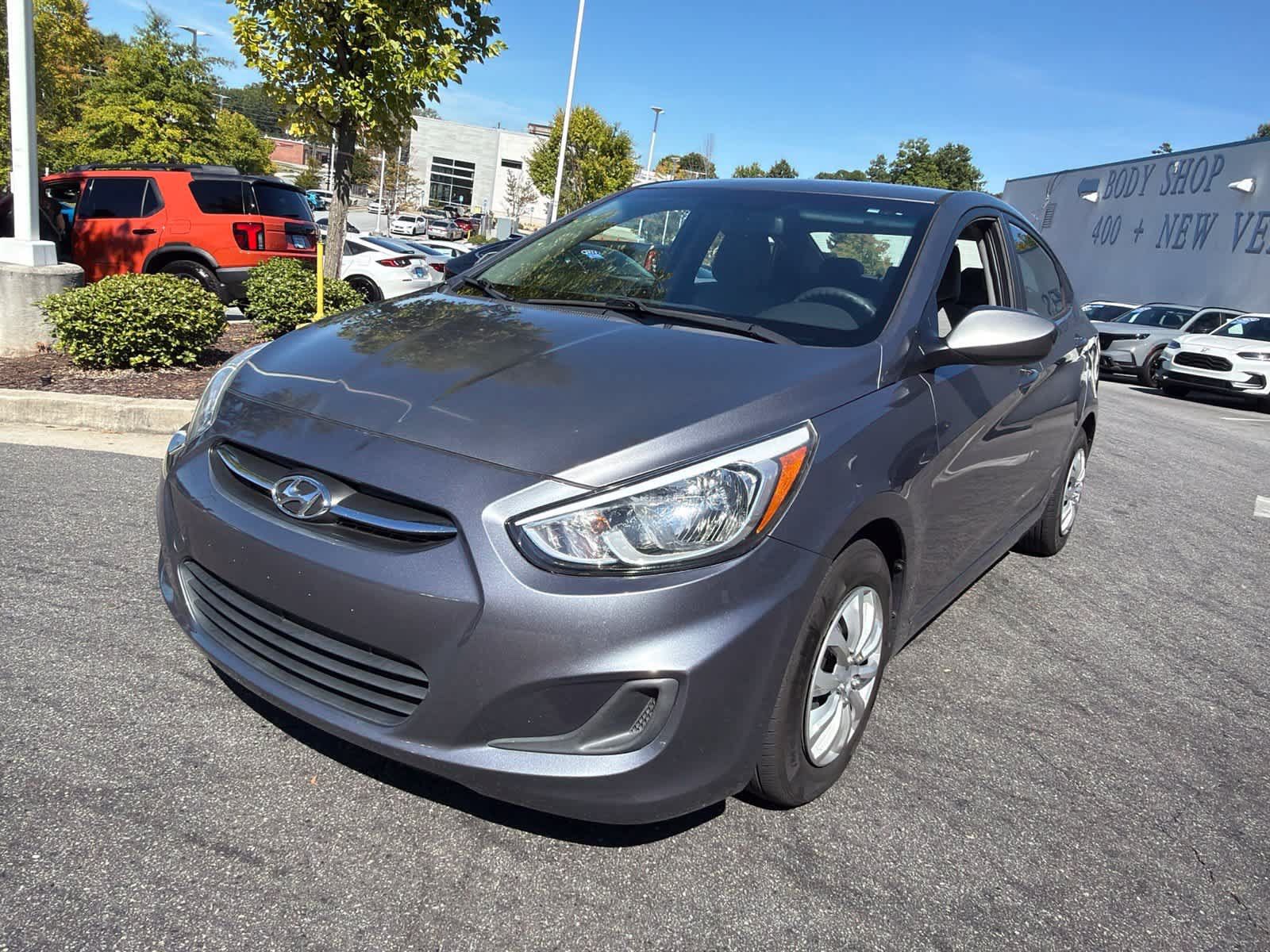 Used 2015 Hyundai Accent GLS FWD image 1