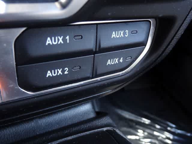 Used 2020 Jeep Gladiator Rubicon w/ Dual Top Group AWD/4WD image 39