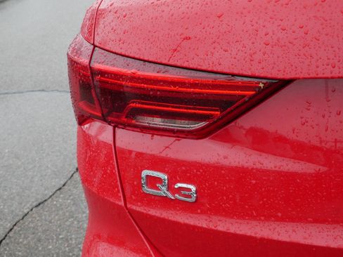 Used 2025 Audi Q3 2.0T Premium AWD/4WD image 17