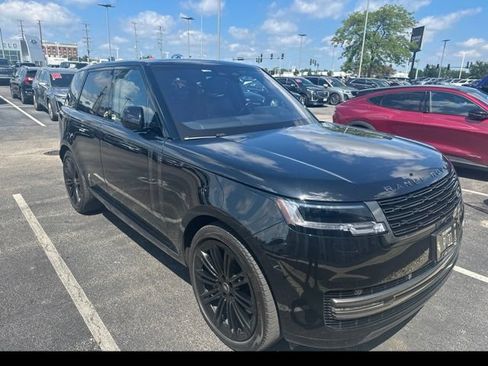 Used 2023 Land Rover Range Rover SE AWD/4WD image 4
