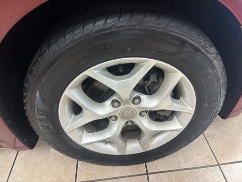 Used 2017 Chrysler Pacifica Touring Plus w/ Tire & Wheel Group FWD image 38