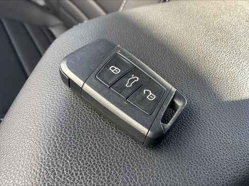 Used 2021 Volkswagen Jetta SE image 14