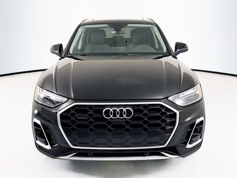 Certified 2025 Audi Q5 2.0T Premium Plus w/ Premium Plus Package AWD/4WD image 2