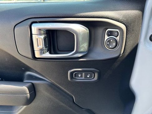 New 2026 Jeep Gladiator Sport AWD/4WD image 11