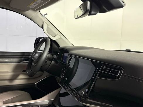 Used 2022 Jeep Wagoneer Series I image 32