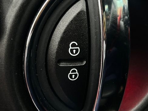 Used 2019 MINI Cooper S FWD image 38