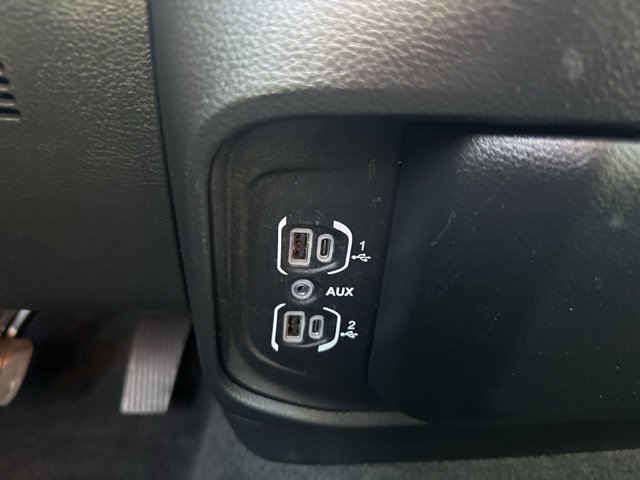 Used 2022 RAM 1500 Big Horn AWD/4WD image 34