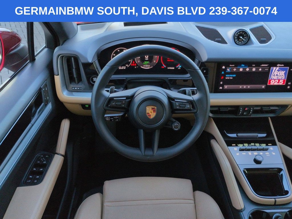 Used 2025 Porsche Cayenne E-Hybrid Coupe AWD/4WD image 18