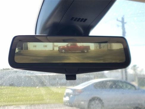 Used 2020 Buick Enclave Essence w/ Sound and Sites Package image 30