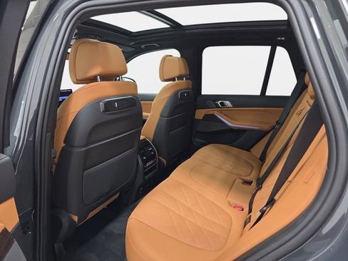 Certified 2025 BMW X5 xDrive40i w/ M Sport Package image 10