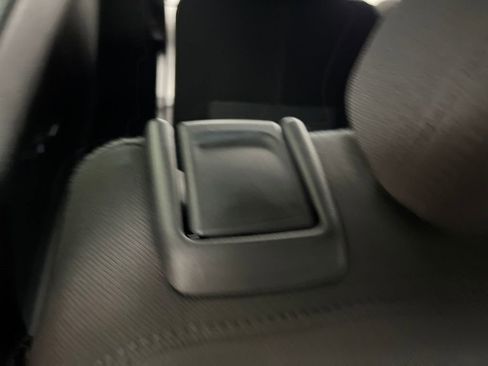 Used 2025 GMC Acadia Elevation image 22