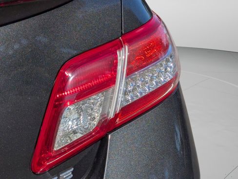 Used 2011 Toyota Camry SE image 22