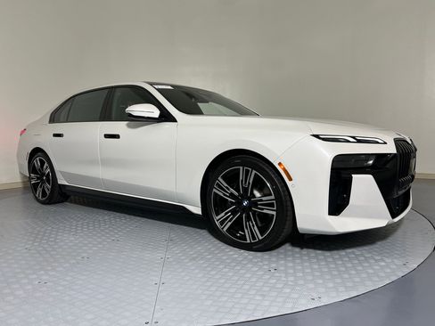 New 2026 BMW i7 eDrive50 w/ M Sport Package image 7